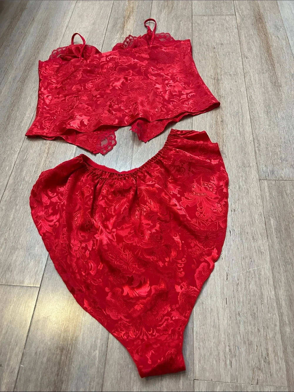 VTG Victoria's Secret Red Lace & Satin Two-Piece Jacquard Chemise Set size M